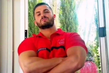 வேற்று கிரக வாசியாக தன்னை மாற்றி கொண்ட அபூர்வ மனிதன் : உருக்கத்துடன் வெளியிட்ட பதிவு