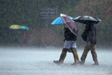 அடுத்த 3 மணிநேரம்.. இந்த 31 மாவட்டங்களில் கனமழைக்கு வாய்ப்பு - வானிலை மையம் தகவல்!