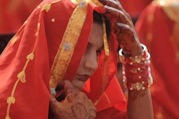 500 ரூபாவுக்காக மனைவியை விற்ற கணவன்!