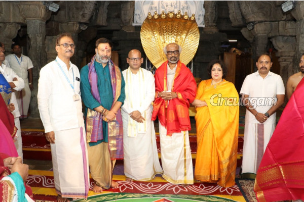 பிறந்தநாளை முடித்த கையோடு நடிகர் ரஜினிகாந்த் எங்கே சென்றுள்ளார் பாருங்க... குடும்ப போட்டோ | Rajinikanth Visit Tirupati After Birthday Celeb பிறந்தநாளை முடித்த கையோடு நடிகர் ரஜினிகாந்த் எங்கே சென்றுள்ளார் பாருங்க... குடும்ப போட்டோ | Rajinikanth Visit Tirupati After Birthday Celeb