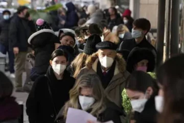 கொரோனா கட்டுப்பாடுகளுக்கு முற்றுப்புள்ளி வைத்த முக்கிய நாடு