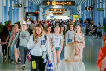 අප්‍රේල් මුල් දින 5ට සංචාරකයින් 26,800ක්