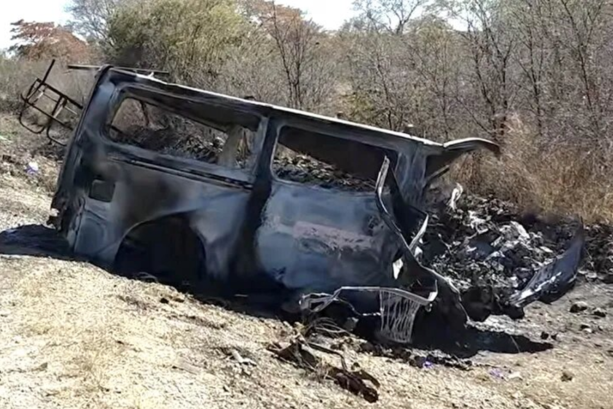 சிம்பாப்வேயில் ஏற்பட்ட வீதி விபத்தில் 27 பேர் பலி | 27 Killed In Zimbabwe Road Accident சிம்பாப்வேயில் ஏற்பட்ட வீதி விபத்தில் 27 பேர் பலி | 27 Killed In Zimbabwe Road Accident