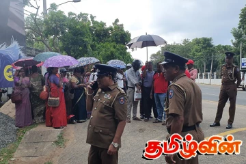 இடமாற்றம் என்ற பெயரில் பழிவாங்கல்: போராட்டத்தில் குதித்துள்ள ஆசிரியர்கள்