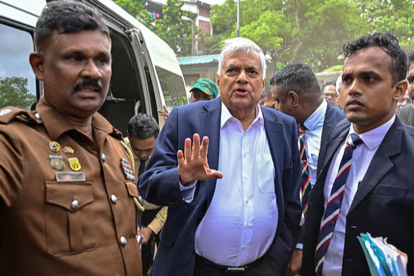 சர்ச்சையை ஏற்படுத்திய ரணிலின் லண்டன் விஜயம் : வழக்கு விசாரணை குறித்து வெளியான தகவல் | Ex Preside Ranil Misused Public Funds London Visit