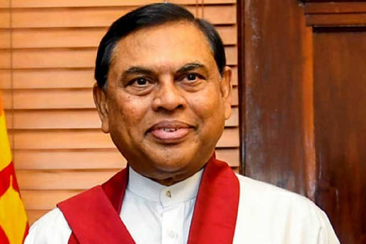 பசில் ராஜபக்ச உள்ளிட்டோரை உடனடியாகக் கைது செய்யுமாறு உத்தரவு! | Orders Arrest Basil Rajapaksa Foreign Travel Ban