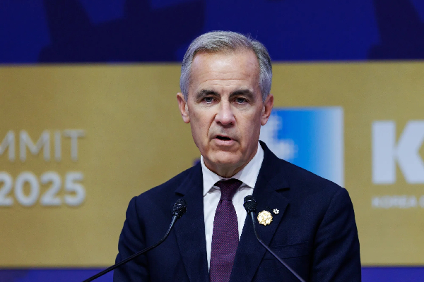 அமெரிக்க ஜனாதிபதி ட்ரம்பிடம் மன்னிப்பு கோரினார் கனடா பிரதமர் | Canadas Carney Says He Apologised To Trump