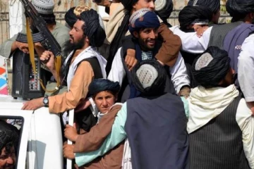 ஆப்கானிய பெண் ஒப்பனை கலைஞர்கள் அதிர்ச்சியில்..