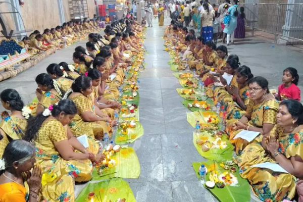 சமயபுரம் மாரியம்மன் கோவிலில் நடைபெற்ற 108 விளக்கு பூஜை | 108 Villakku Puja At Samayapuram Mariamman Temple