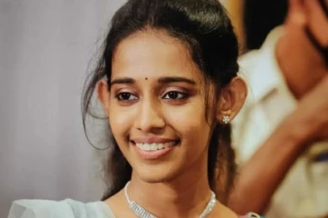 நம்ம சூப்பர் சிங்கர் பிரியங்காவா இது? டாக்டர் வேலையில் இப்படி பிஸியாம்!