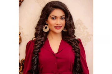 "විශ්වාස කරන්න බැරි පුද්ගලයෙක් අපේ ජීවිතයට ළං කරගෙන ජීවත් වෙන්න බැහැනේ" - චූලක්ෂි රණතුංග මේ කියන්නේ කවුරු ගැනද?