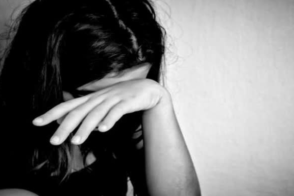 5வயது சிறுமியை கொடூரமாக பாலியல் வன்கொடுமை செய்த 12வயது சிறுவன்! | 12 Year Old Boy Rapes 5 Year Old Girl