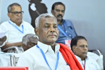 பதவி விலகிய கே.பாலகிருஷ்ணன்; சிபிஎம் புதிய மாநில செயலாளரான பெ.சண்முகம் - யார் இவர்?
