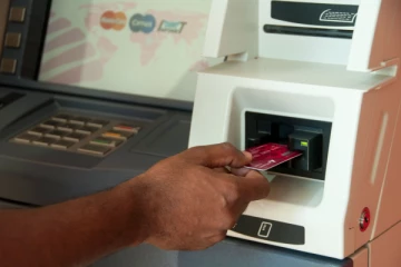 ஏடிஎம்-இல் பணம் இல்லையென்றால் வங்கிக்கு அபராதம் - ரிசர்வ் வங்கி அதிரடி!