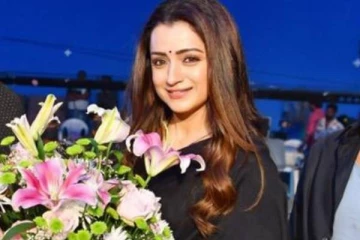 விஜய்யை தொடர்ந்து அஜித்துடன் போஸ்.. வைரலாகும் நடிகை திரிஷாவின் புகைப்படம்..