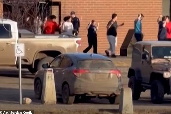 கனடா துப்பாக்கிச் சூடு சம்பவத்தில் பொலிசார் வெளியிட்ட திடுக்கிடும் பின்னணி | School Shooter Canadian Police