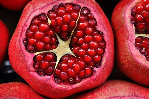 மருத்துவ குணம் நிறைந்த மாதுளையின் மகத்தான பயன்கள்! | Great Benefits Of Medicinal Pomegranate மருத்துவ குணம் நிறைந்த மாதுளையின் மகத்தான பயன்கள்! | Great Benefits Of Medicinal Pomegranate