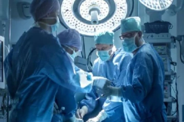 பொலிஸ் அதிகாரிகளால் கொடூரமாக தாக்கப்பட்ட மாணவன் வைத்தியசாலையில்!