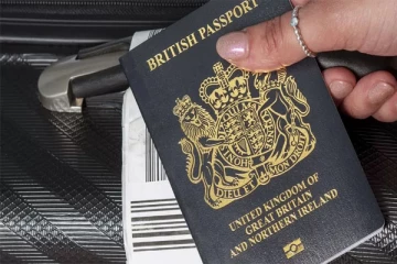 பிரித்தானியாவில் பாஸ்போர்ட் சேவை கடுமையாக பாதிக்கப்படலாம்: பாஸ்போர்ட் அலுவலக ஊழியர்கள் யூனியன் எச்சரிக்கை