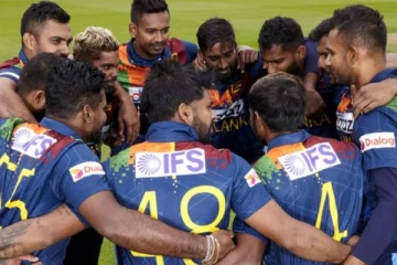 தொடர் தோல்விகளை சந்தித்து வரும் இலங்கை கிரிக்கெட் அணி! வேதனையடைந்த ரசிகர்கள் செய்த அதிரடி செயல்