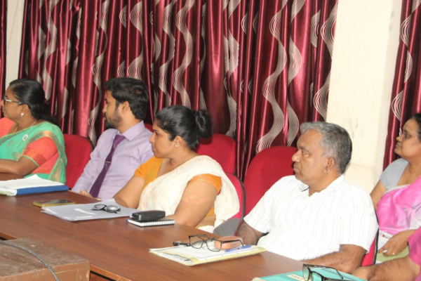 திருகோணமலை மாவட்டத்தில் மேய்ச்சல் நில தேவை குறித்து விசேட கலந்துரையாடல் | Cattle Feed Crisis Discussed In Trincomalee