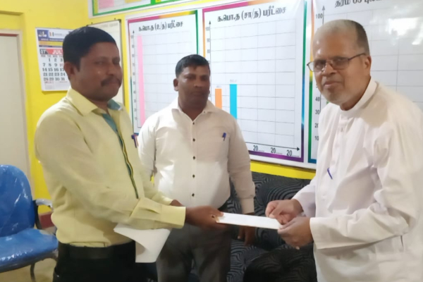 ஈச்சிலம்பற்று திருவள்ளுவர் வித்தியாலய குறைபாடுகள் தொடர்பில் கேட்டறிந்த ச.குகதாசன் எம்.பி | Eechchilampatru School Issue
