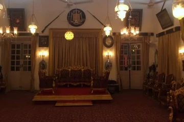 சென்னையில் வாழும் மன்னர் வம்சம்.. முக்கிய பகுதியில் பெரிய அரண்மனை - எங்கு தெரியுமா?