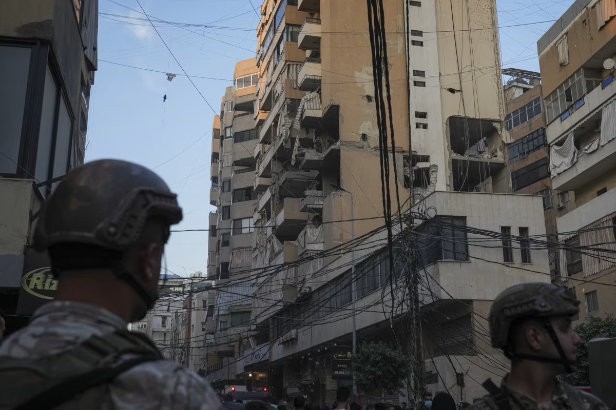 பெய்ரூட்டில் ஹிஸ்புல்லா அமைப்பின் சிரேஷ்ட உறுப்பினர் இலக்கு வைத்து இஸ்ரேலிய படைகள் தாக்குதல் | Israeli Forces Target Hezbollah Member Beirut பெய்ரூட்டில் ஹிஸ்புல்லா அமைப்பின் சிரேஷ்ட உறுப்பினர் இலக்கு வைத்து இஸ்ரேலிய படைகள் தாக்குதல் | Israeli Forces Target Hezbollah Member Beirut