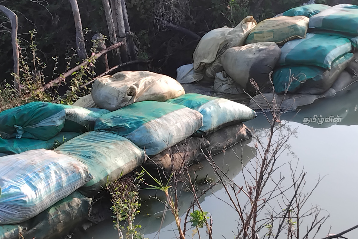 இரணைமடுக்குளத்தில் நீர் வீண்விரயம் செய்யப்படுவதாக விவசாயிகள் குற்றச்சாட்டு | Water Wastage In Iranaimadukullam