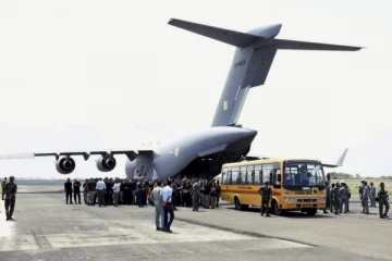 ஆப்கானிலிருந்து 120 தூதரக அதிகாரிகளுடன் 2வது விமானம் இந்தியா வந்தது!