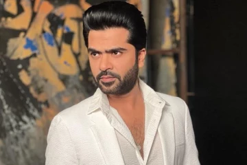 மீண்டும் குண்டான சிம்பு! புதிய கெட்டப்பில் எப்படி இருக்கின்றார் தெரியுமா? சூட்டிங் ஸ்பாட் புகைப்படங்கள்