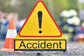 பாடசாலை மாணவிகளை ஏற்றி சென்ற முச்சக்கர வண்டி விபத்து