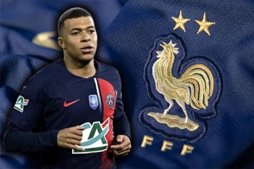 ரியல் மாட்ரிட் கழகத்துடன் ஒப்பந்தம் செய்ய தயாராகும் எம்பாப்பே