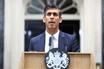 බ්‍රිතාන්‍යයේ නව අගමැති පත්වීමත් සමඟ රනිල් ඉල්ලා අස්වෙයි..