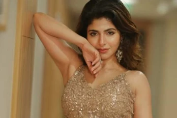 செம அழகில் மயக்கும் நடிகை ஐஸ்வர்யா மேனன் லேட்டஸ்ட் போட்டோ ஷுட்