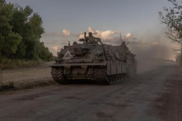 உக்ரைனுக்கு 5,000 கோடி மதிப்பிலான இராணுவ உதவி வழங்கிய ஐரோப்பிய நாடுகள்