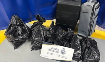 அமெரிக்காவிலிருந்து கனடாவுக்கு குப்பை பைகளில் கடத்தப்பட்ட போதைப் பொருள்