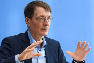 ஒமிக்ரானை எதிர்கொள்ள கட்டாயம் இதை செய்ய வேண்டும்! சுகாதார அமைச்சர் வெளிப்படை