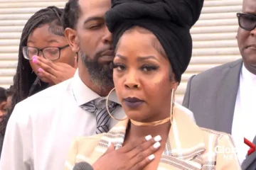 மண்டை ஓடு இல்லாத கருவை கலைக்க 2,000 km பயணம் செய்த பெண்!