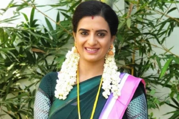 சீரியல் நடிகை ராஷ்மி ஜெயராஜை நியாபகம் இருக்கா?- அவரது மகளா இது, நன்றாக வளர்ந்துவிட்டாரே?