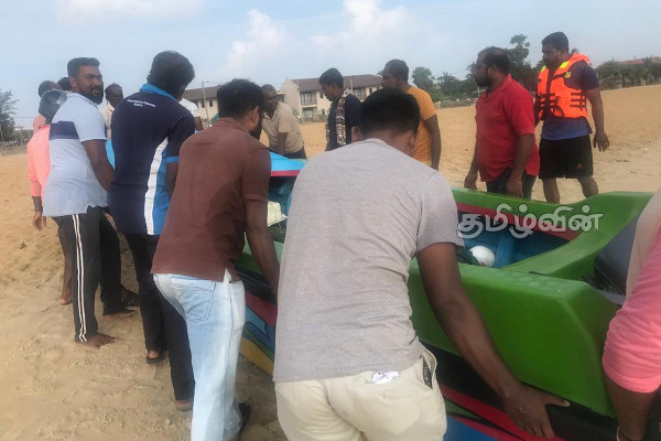 முல்லைத்தீவு கடலில் சட்டவிரோத கடற்தொழில் நடவடிக்கையில் ஈடுபட்டவர்கள் கைது (Photos) | 9 Fishermen Arrested Illegal Fishing In Mullaitivu