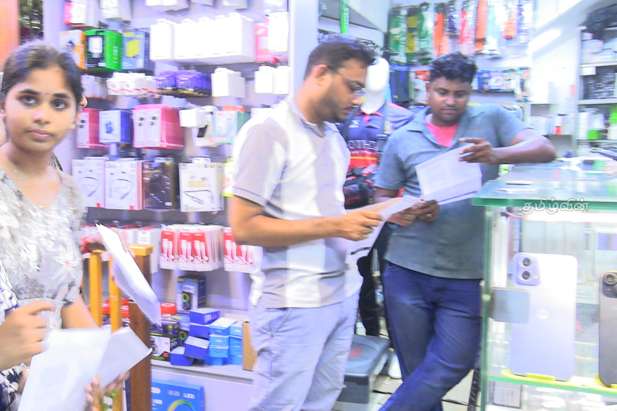 அநுர ஆட்சியிலும் மாற்றம் இல்லை எனக் கூறி மாணவர்கள் கிழக்கில் போராட்டம் | Students Protest In The East