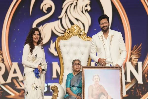 நடிகை குஷ்பு குடும்பத்துடன் துபாயில் மாஸ் காட்டும் ஆர்த்தி ரவி! என்ன பண்றாங்கன்னு பாருங்க | Arti Ravi In Dubai With Kudhboo Post Goes Viral