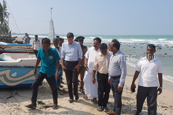 எமக்கான வாழ்வாதாரத்தினை பெற்றுத்தாருங்கள்! நெடுந்தீவு கடற்றொழிலாளர்கள் கோரிக்கை | Neduntheevu Fishermen S Request எமக்கான வாழ்வாதாரத்தினை பெற்றுத்தாருங்கள்! நெடுந்தீவு கடற்றொழிலாளர்கள் கோரிக்கை | Neduntheevu Fishermen S Request