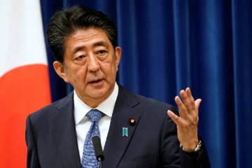 முன்னாள் ஜப்பான் பிரதமர் மீது துப்பாக்கிச் சூடு: வெளிவரும் அதிர்ச்சி சம்பவம்