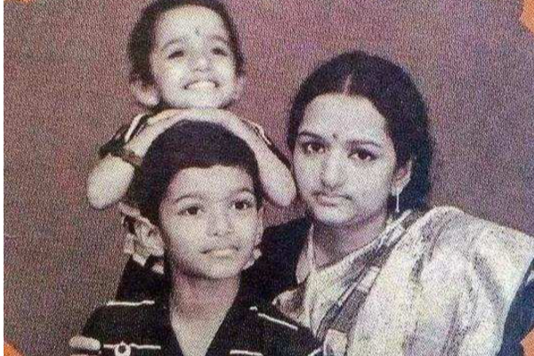 தளபதி விஜய் பிறந்தநாள் ஸ்பெஷல்  - டுவிட்டரில் தெறிக்க விட்ட ரசிகர்கள் | Cinema