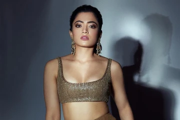 56 வயது நடிகரை கழட்டிவிட்ட ராஷ்மிகா! அவருக்கு ஜோடியாக நடிக்க முடியாது