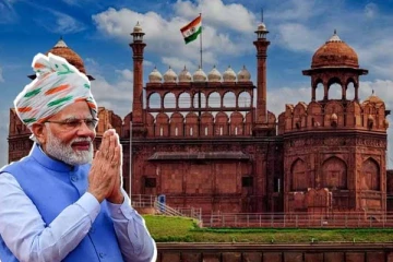 டெல்லி செங்கோட்டையில் தேசியக்கொடி ஏற்றினார் பிரதமர் மோடி (நேரலை காட்சிகள்)