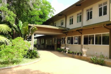 கிளிநொச்சியில் மாணவர்கள் பயணித்த கப் வாகனம் விபத்து: 11 மாணவர்கள் காயம் (Photos)