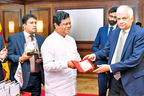 ஆறுமுகன் தொண்டமானின் தபால் தலை வெளியீடு (Photos) | Arumugan Thondaman Postage Stamp Issue